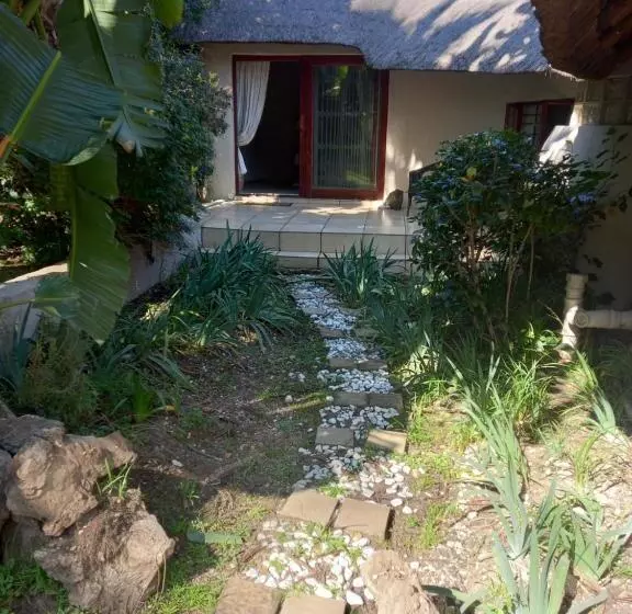 ペンション Ekuphumleni Holistic Healing Center