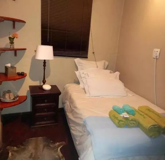 ペンション Ekuphumleni Holistic Healing Center