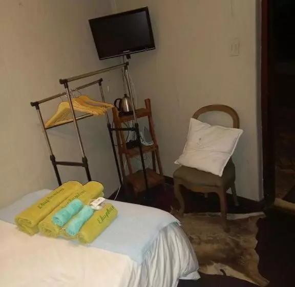 ペンション Ekuphumleni Holistic Healing Center