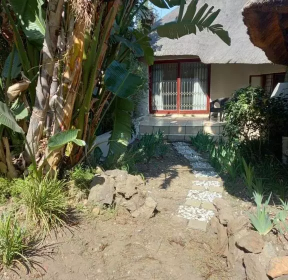 ペンション Ekuphumleni Holistic Healing Center