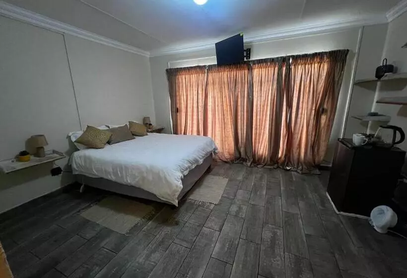 Phindulo Bed And Breakfast   No Loadshedding, Smart Tvs & Unlimited Free Fibre Wifi