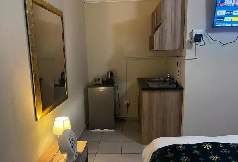 Phindulo Bed And Breakfast   No Loadshedding, Smart Tvs & Unlimited Free Fibre Wifi