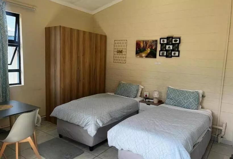Phindulo Bed And Breakfast   No Loadshedding, Smart Tvs & Unlimited Free Fibre Wifi