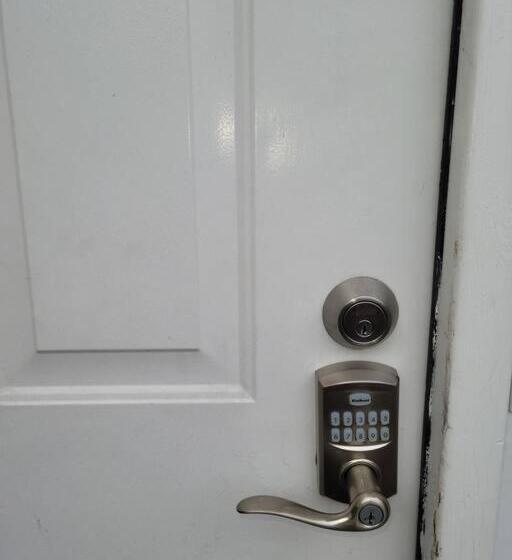 تختخواب و صبحانه Ruby Suites 2a