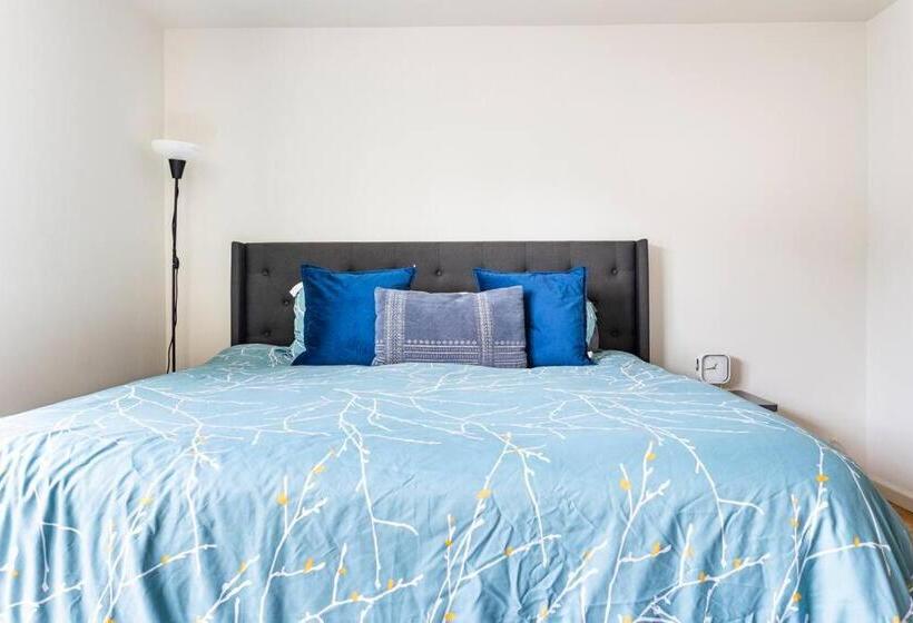 تختخواب و صبحانه Ruby Suites 2a