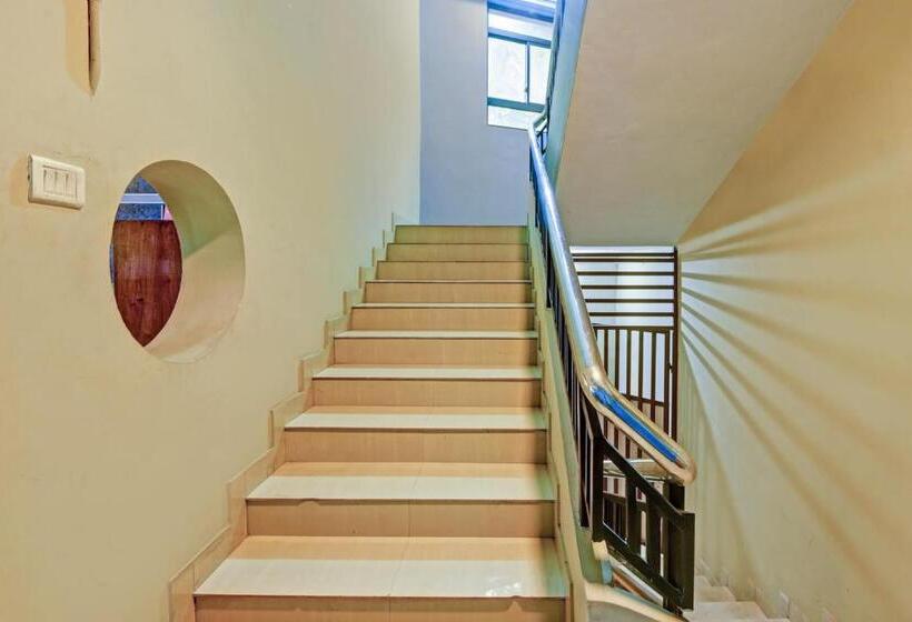 בית מלון כפרי Super Oyo Flagship Karipur Residency