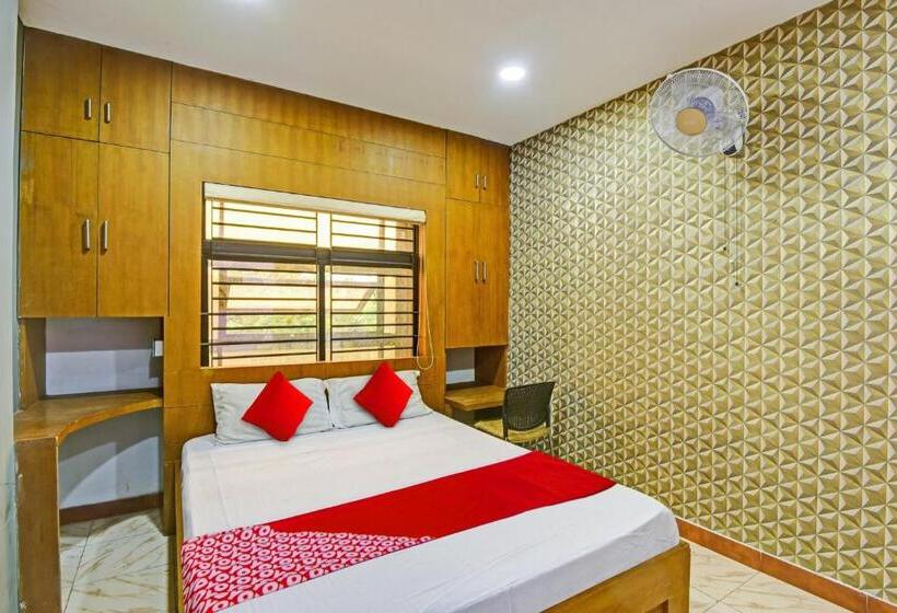 בית מלון כפרי Super Oyo Flagship Karipur Residency