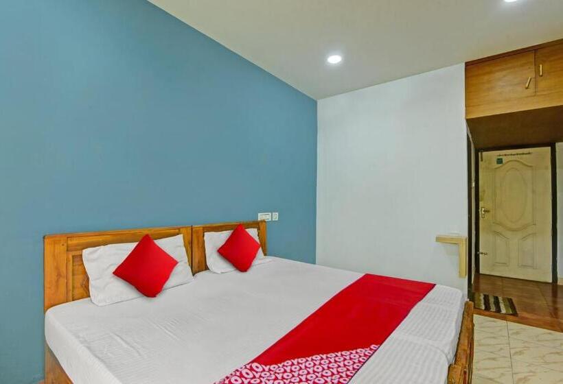 בית מלון כפרי Super Oyo Flagship Karipur Residency