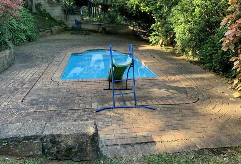 Пансион Maisha@toti