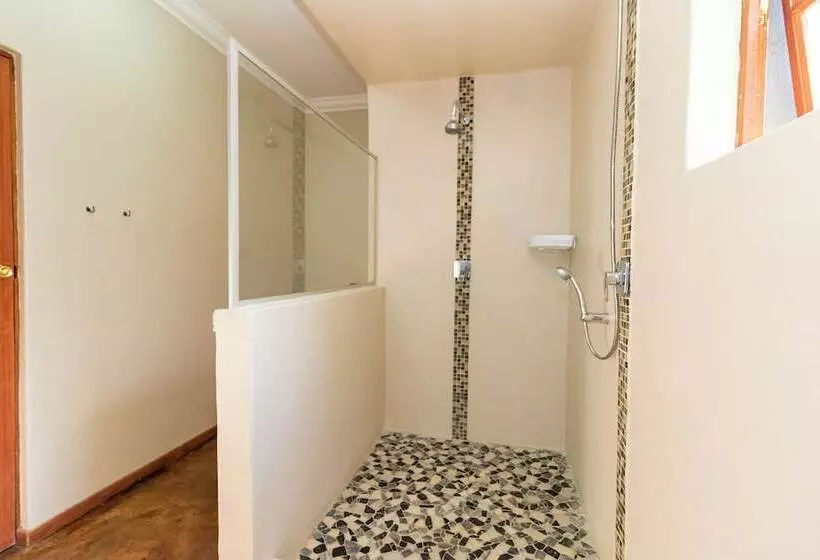 پانسیون Somethin Special