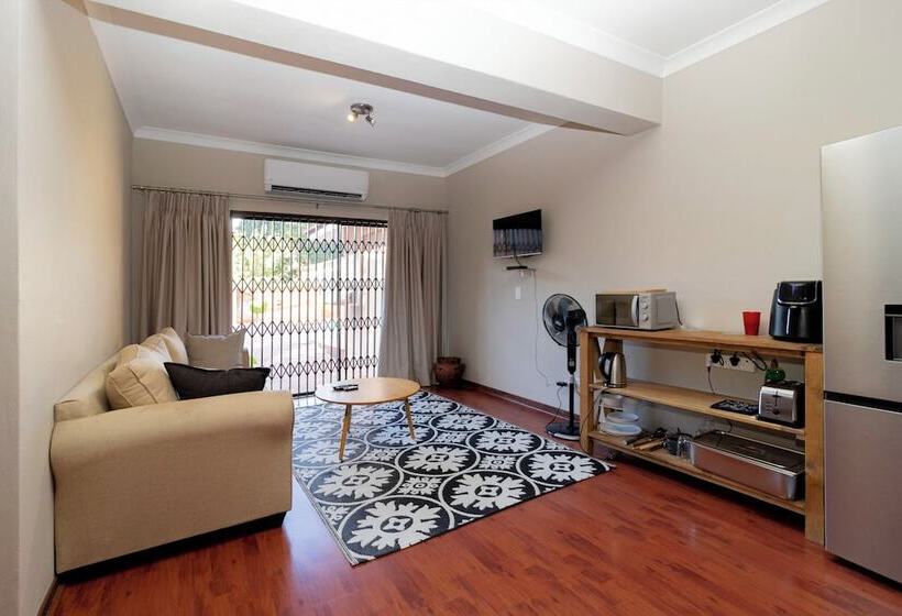 بنسيون Somethin Special