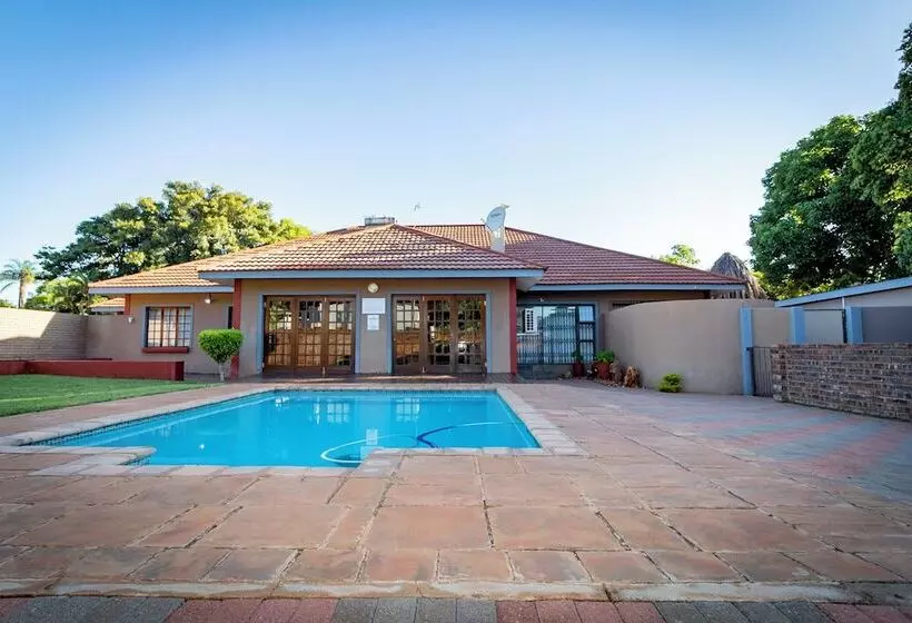 پانسیون Somethin Special