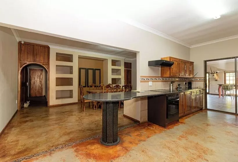 پانسیون Somethin Special