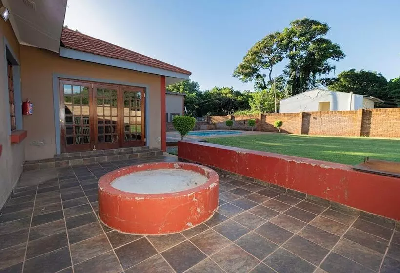 پانسیون Somethin Special