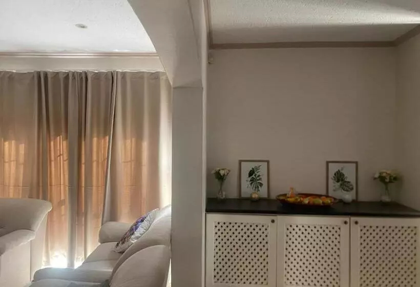 ペンション Sunny Stay Guesthouse Rooms And Breakfast Option