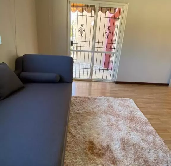 ペンション Sunny Stay Guesthouse Rooms And Breakfast Option