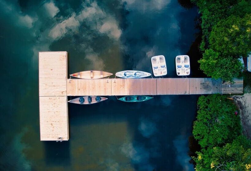 استراحتگاه Suites Sur Lac