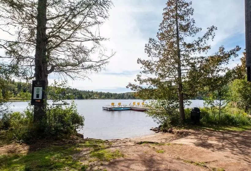 استراحتگاه Suites Sur Lac