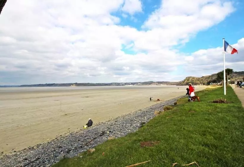 Aamiaismajoitus (B&B) La Caleche De Kergomar