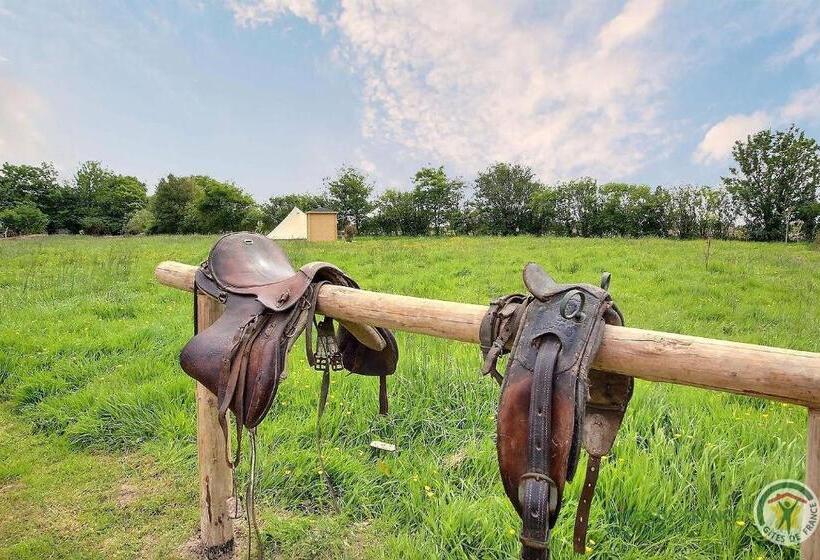 Bed and Breakfast La Caleche De Kergomar