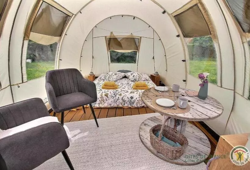 Aamiaismajoitus (B&B) La Caleche De Kergomar