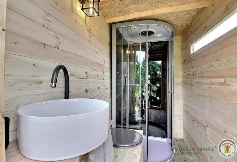 Aamiaismajoitus (B&B) La Caleche De Kergomar