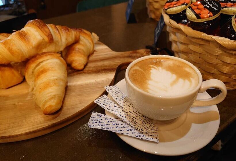 פנסיון Harriette S Guest House