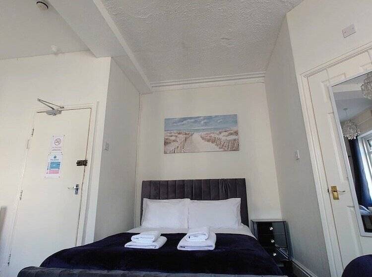 פנסיון Harriette S Guest House