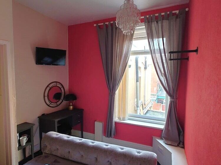 פנסיון Harriette S Guest House