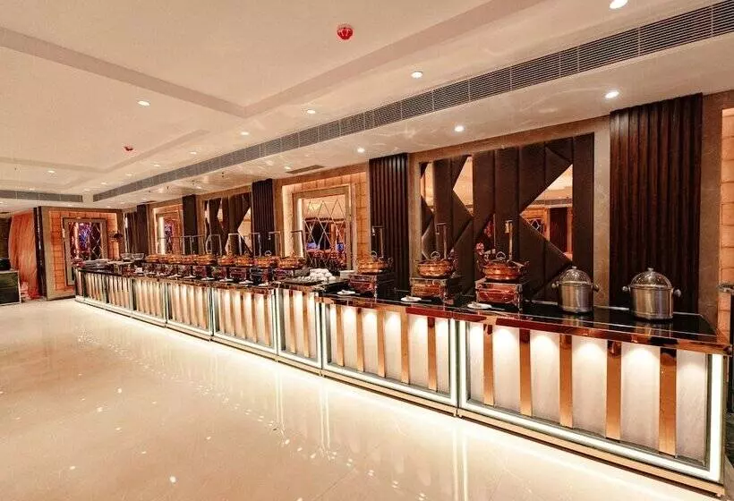 The Eliot Hotel & Banquet