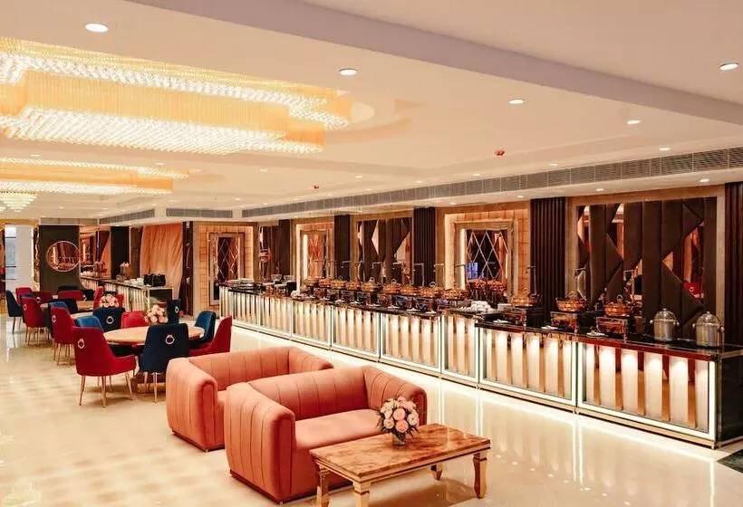 The Eliot Hotel & Banquet