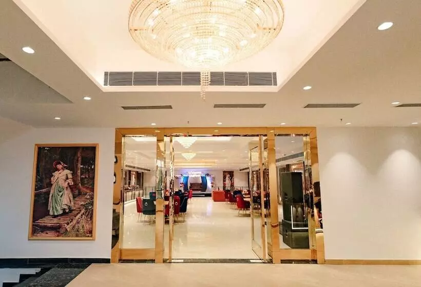 The Eliot Hotel & Banquet