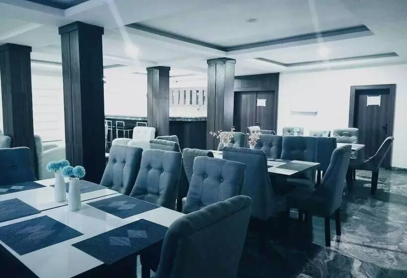 Boston Hill Resort & Hotel Ltd