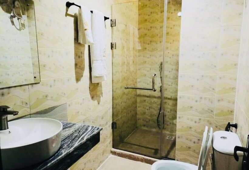 Boston Hill Resort & Hotel Ltd