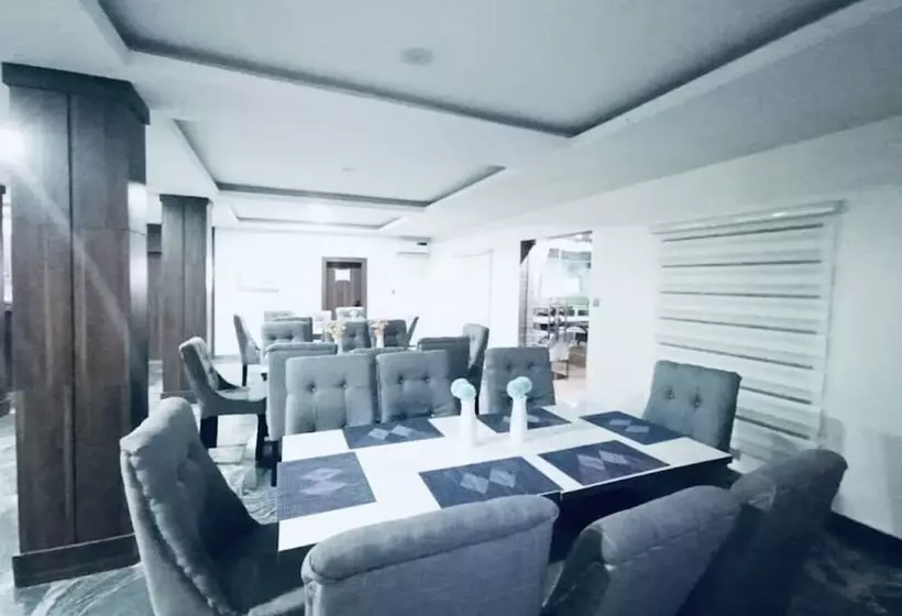 Boston Hill Resort & Hotel Ltd