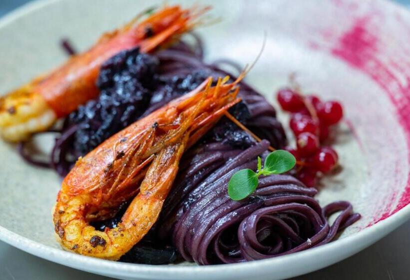 فندق Frojd Kune Resort & Beach