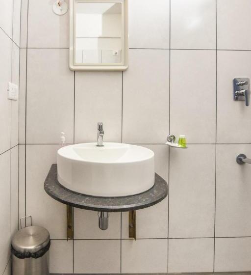 בית מלון כפרי Suraksha Stay Whitefield