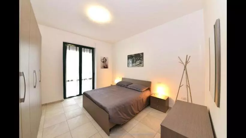 Majatalo Fenix House