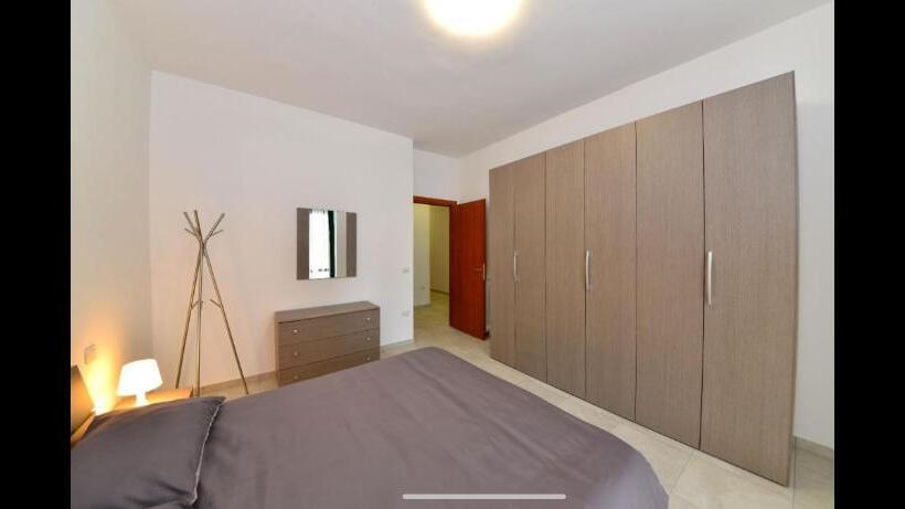 膳宿费 Fenix House