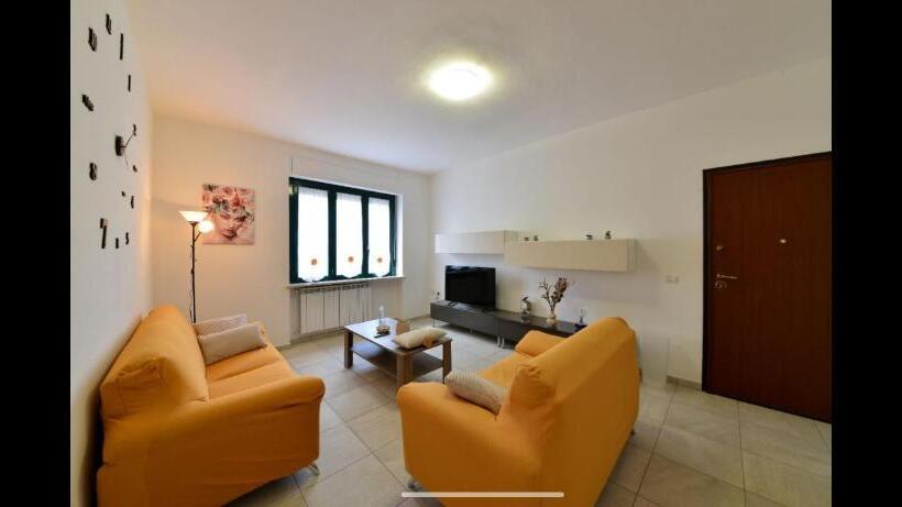 膳宿费 Fenix House