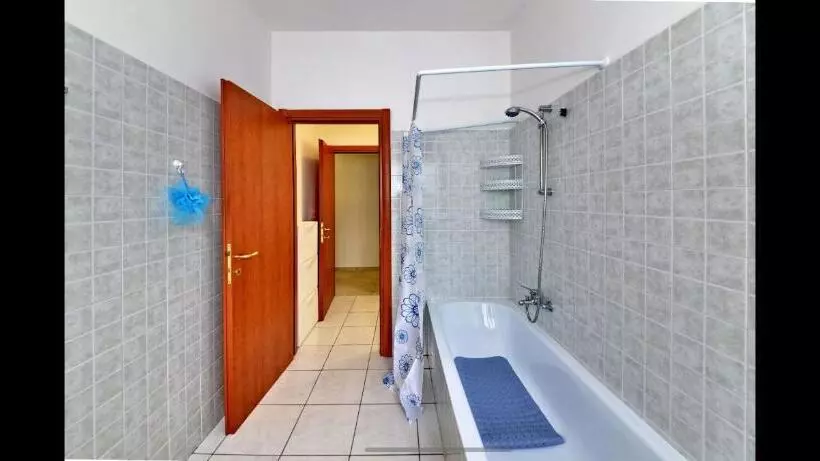 Majatalo Fenix House