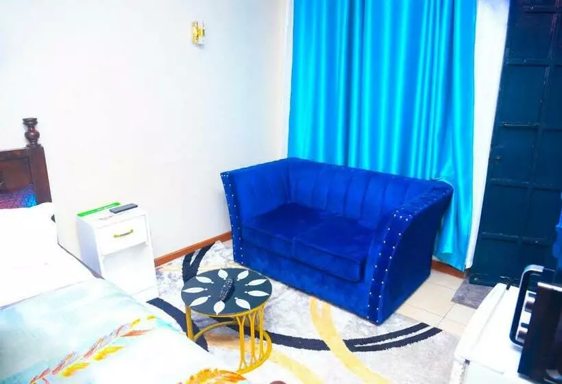هاستل Pape East Stay