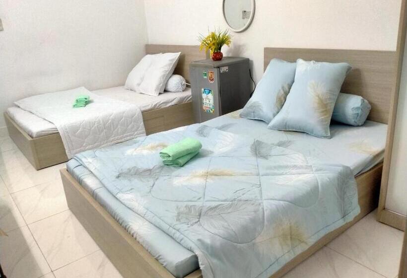 هتل Happy Sunshine 1