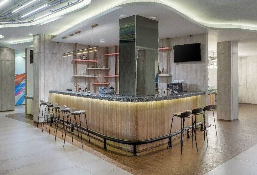 בית מלון כפרי Harper Banjarmasin By Aston