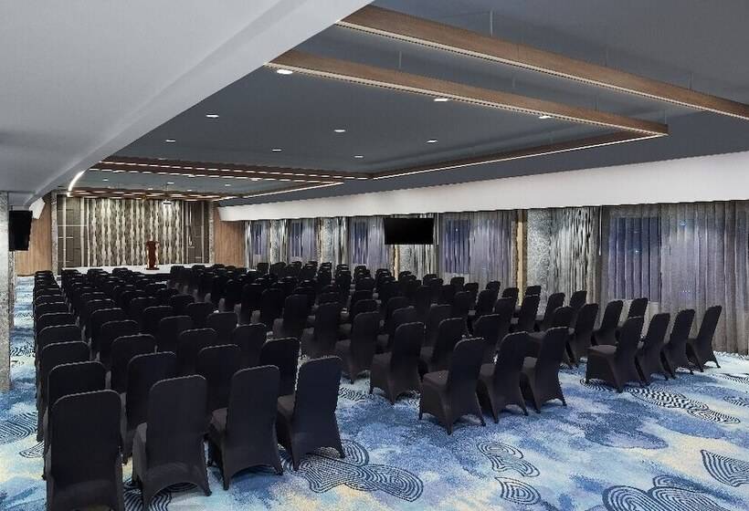 בית מלון כפרי Harper Banjarmasin By Aston