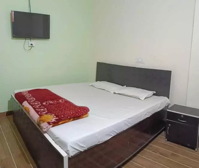 Oyo Hotel Akki Plaza