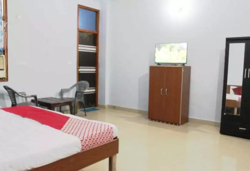 Oyo Hotel Akki Plaza