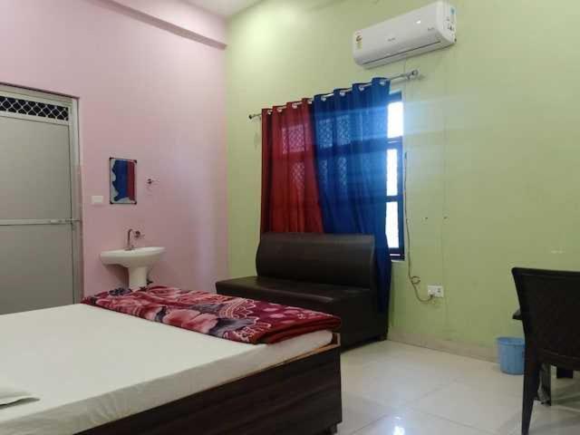 Oyo Hotel Akki Plaza