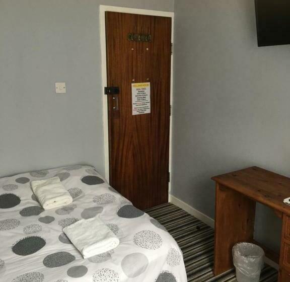 پانسیون Holland House