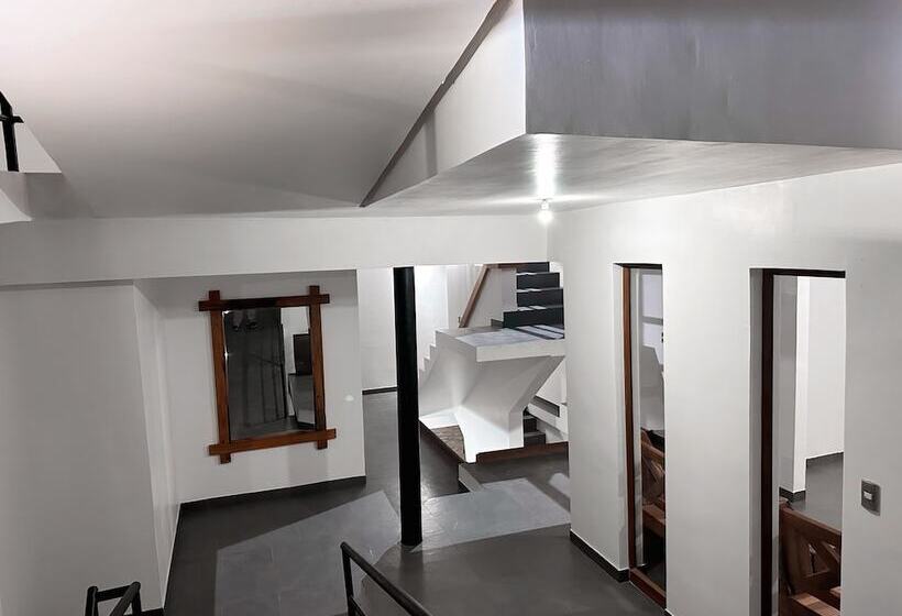 Hotel Hostel Inside Santiago